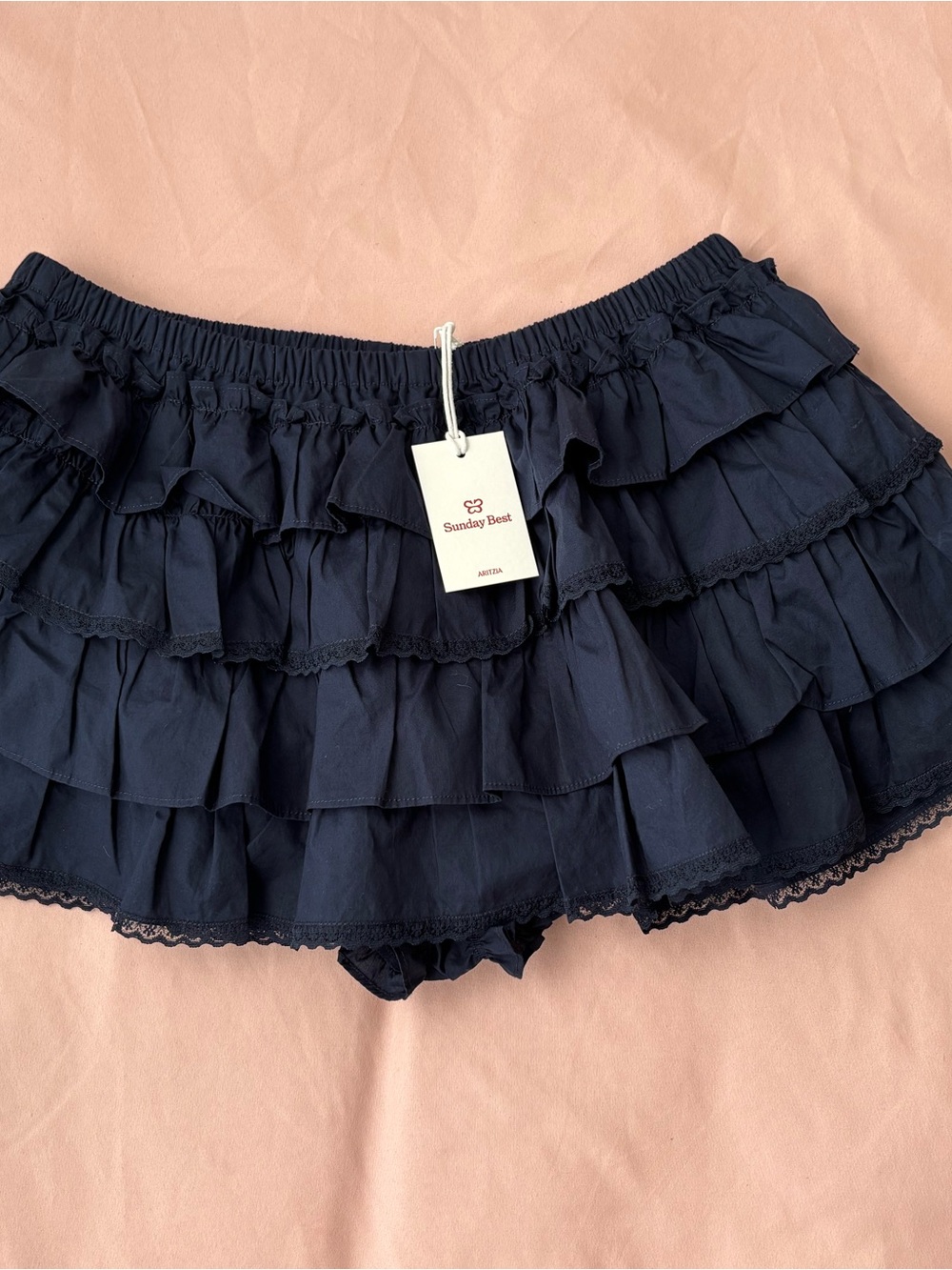 NWT Aritzia Sunday Best Navy Ruffle Bloomer Shorts Medium - Picture 6 of 7